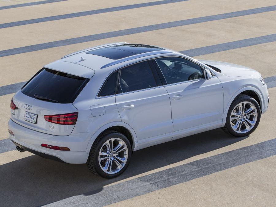  Audi Q3 2.0 TFSI Quattro (8U) 2011 года  (WW) (фото 6 из 38)